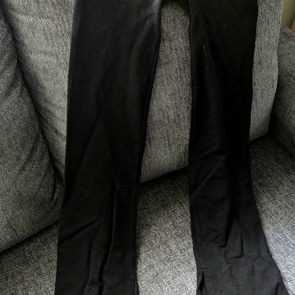 Fabletics Classic Black Highwaisted Seamless Flai… - image 1